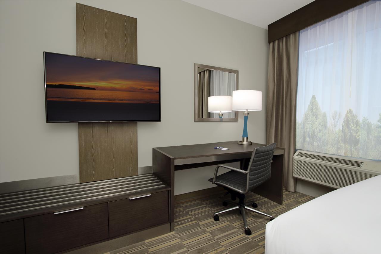 Holiday Inn Express & Suites - Lake Charles South Casino Area By Ihg Εξωτερικό φωτογραφία